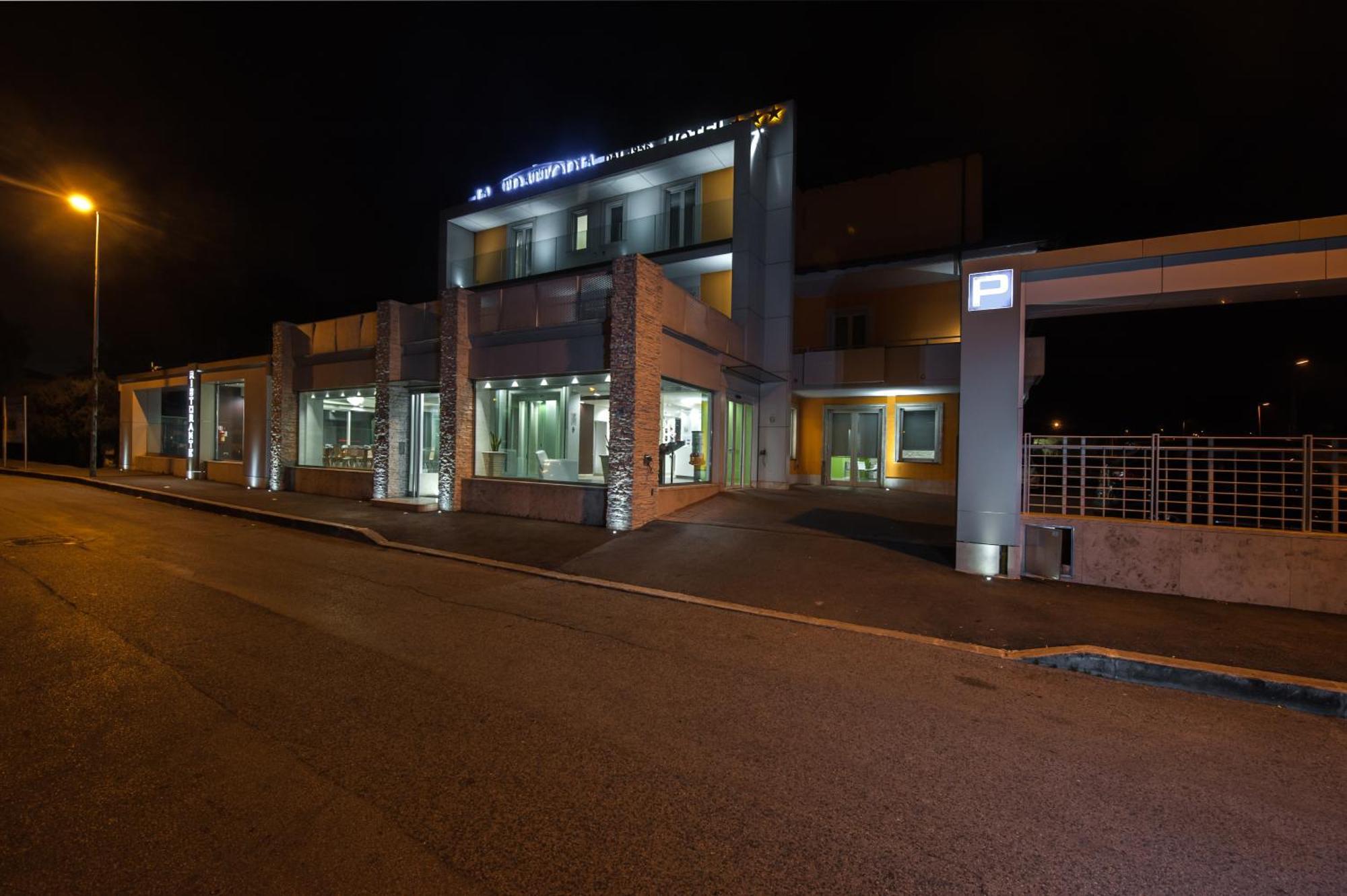 Hotel Testani Frosinone Exterior photo